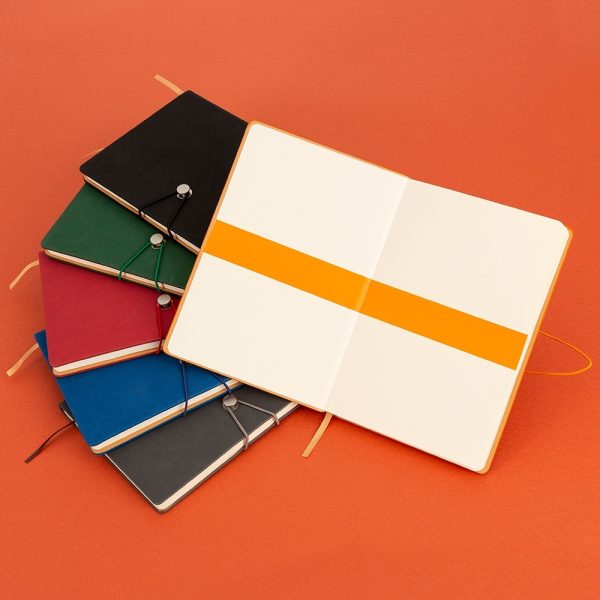 Caderneta-Tipo-Moleskine-com-Fecho-8933d1-1598456532